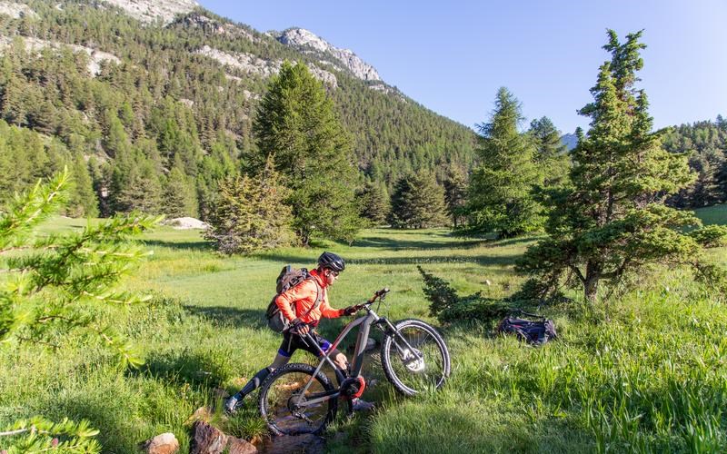 Traversée du Pays des Écrins en VTT en 2 ou 3 jours Location Traversée du Pays des Écrins en VTT en 2 ou 3 jours à