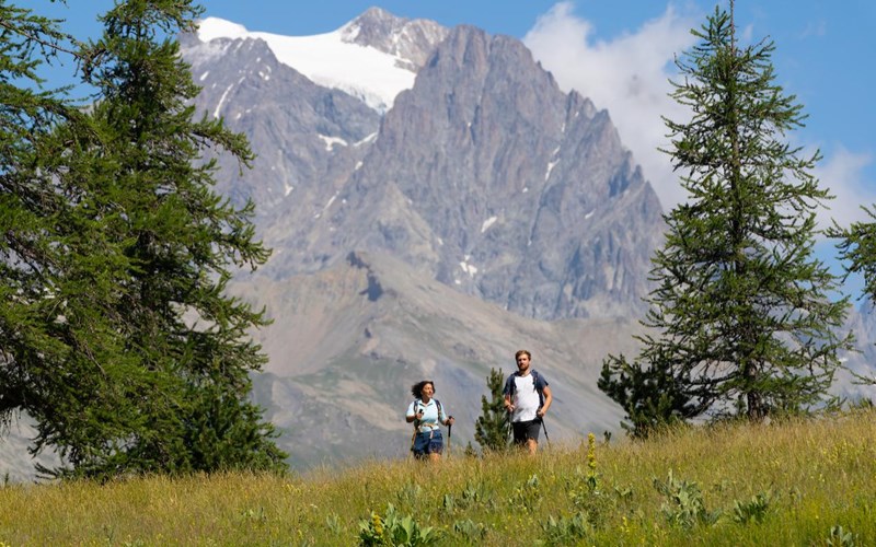 Tour du Pays des Écrins en 3 jours : CO2 0% avec service de transports de bagages à vélo ! Location Tour du Pays des Écrins en 3 jours : CO2 0% avec service de transports de bagages à vélo ! à