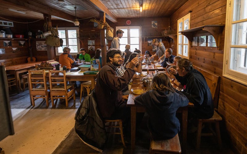 Immersion hautes-montagnes : découverte d'une nuit en refuge. Location Immersion hautes-montagnes : découverte d'une nuit en refuge. à
