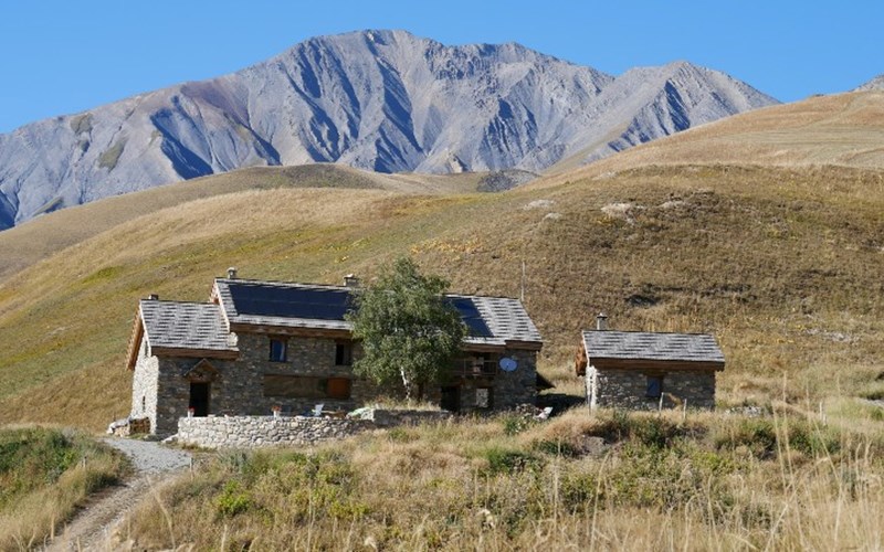 Refuge du Pic du Mas de la Grave Location Refuge du Pic du Mas de la Grave à LA GRAVE