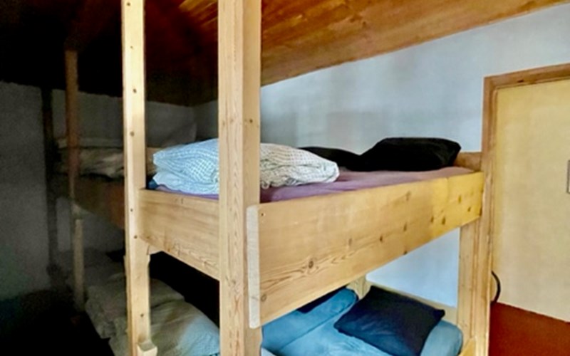 Chalet refuge du pré de Mme Carle (Cézanne) Location Chalet refuge du pré de Mme Carle (Cézanne) à PELVOUX