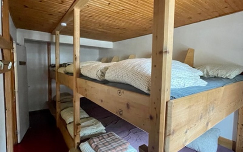 Chalet refuge du pré de Mme Carle (Cézanne) Location Chalet refuge du pré de Mme Carle (Cézanne) à PELVOUX