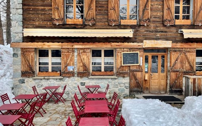 Chalet refuge du pré de Mme Carle (Cézanne) Location Chalet refuge du pré de Mme Carle (Cézanne) à PELVOUX