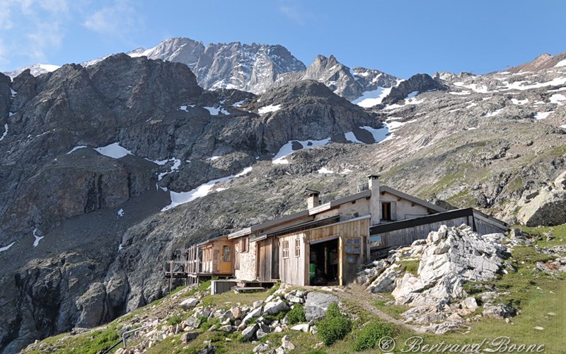 Refuge Evariste Chancel Location Refuge Evariste Chancel à LA GRAVE