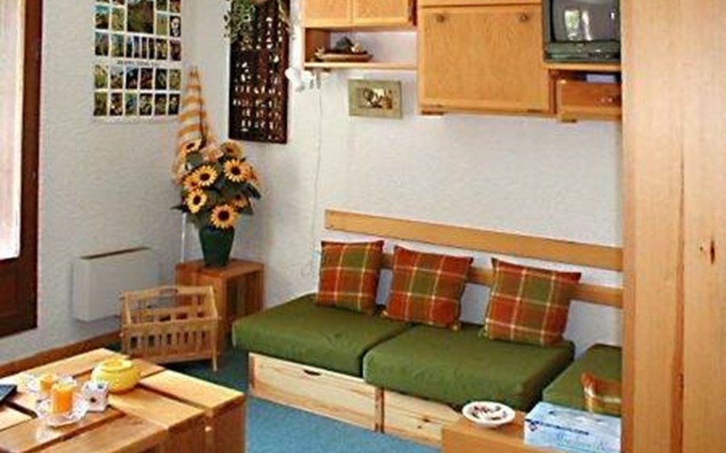 305 Le Pouzenc Studio 4 personnes  Sud Location 305 Le Pouzenc Studio 4 personnes  Sud à LES ORRES