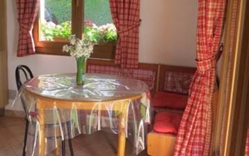 Chalet Lou Fraïses appartement 3 pièces 4/5 personnes  Sud Location Chalet Lou Fraïses appartement 3 pièces 4/5 personnes  Sud à LES ORRES