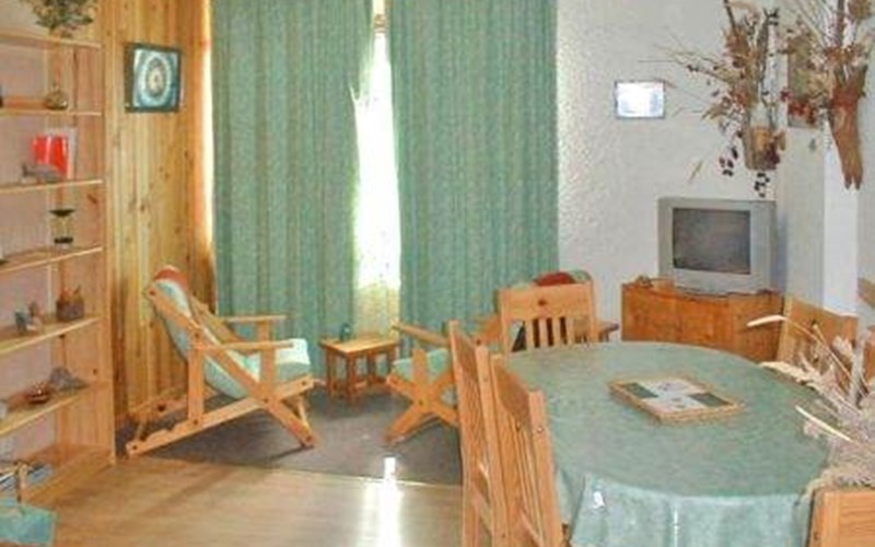 402 Les Orrianes des Neiges 2 pièces 8 personnes  Sud Location 402 Les Orrianes des Neiges 2 pièces 8 personnes  Sud à LES ORRES