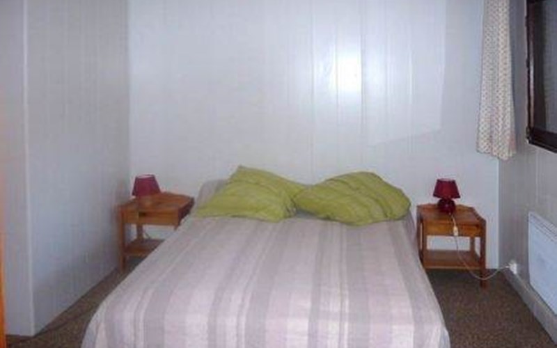 11 L'Oustal 2 pièces 8 personnes  Ouest Location 11 L'Oustal 2 pièces 8 personnes  Ouest à LES ORRES