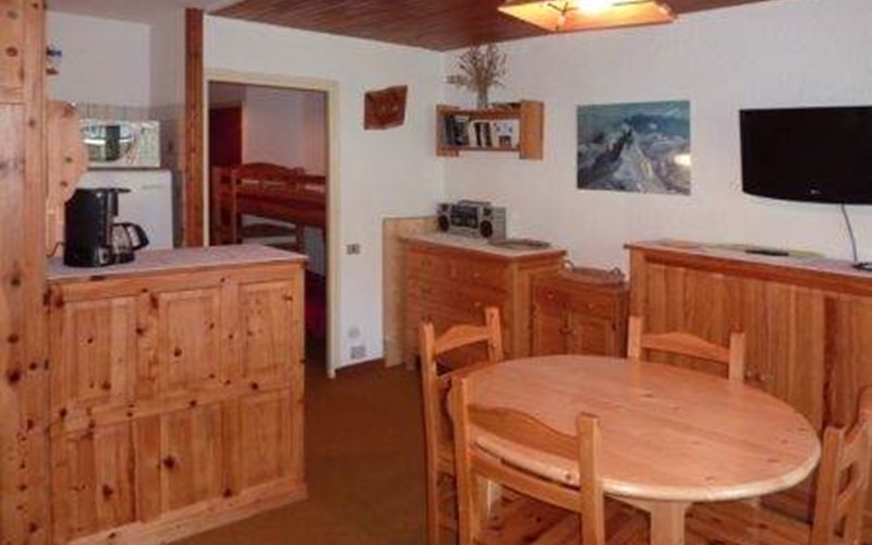 941 L'Horizon Studio 4 personnes  Sud Location 941 L'Horizon Studio 4 personnes  Sud à LES ORRES