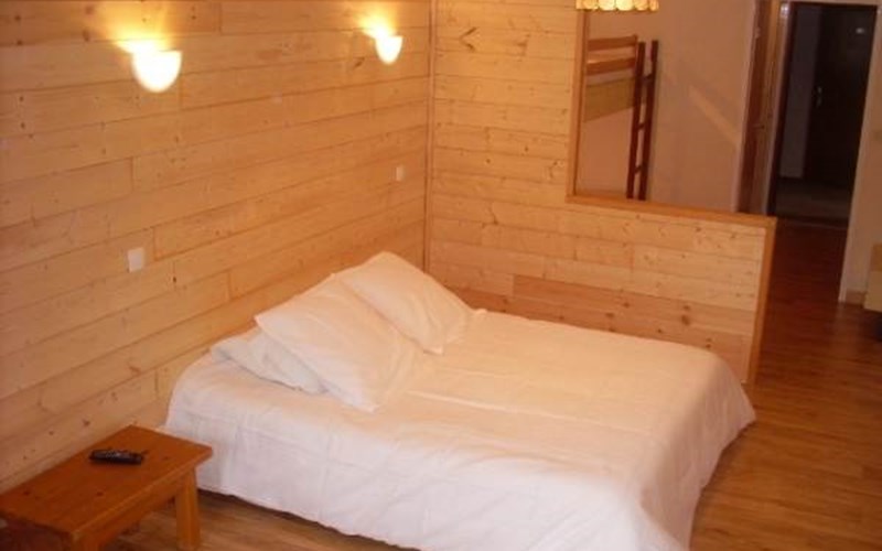 Hotel L'Ancolie Chambre pour 5 personnes Location Hotel L'Ancolie Chambre pour 5 personnes à LES ORRES