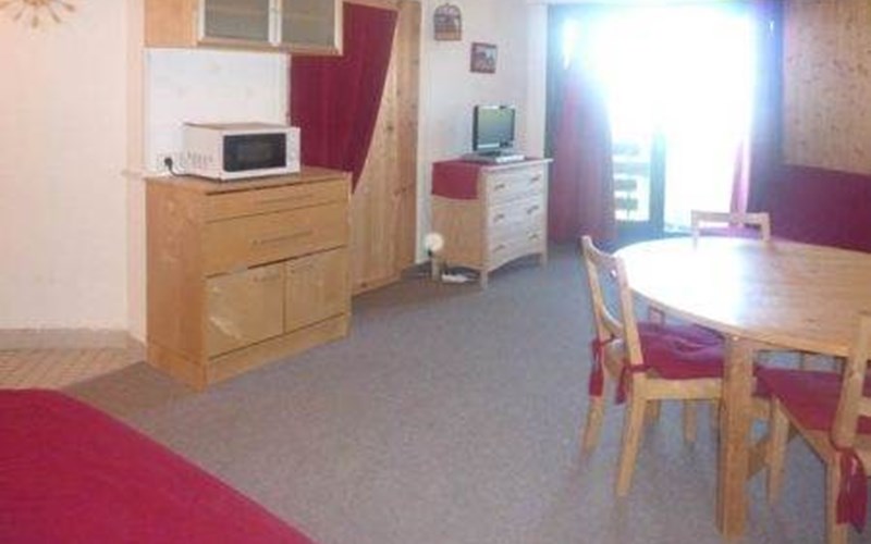 A701 Les Cembros 2 pièces 6 personnes Ouest Location A701 Les Cembros 2 pièces 6 personnes Ouest à LES ORRES