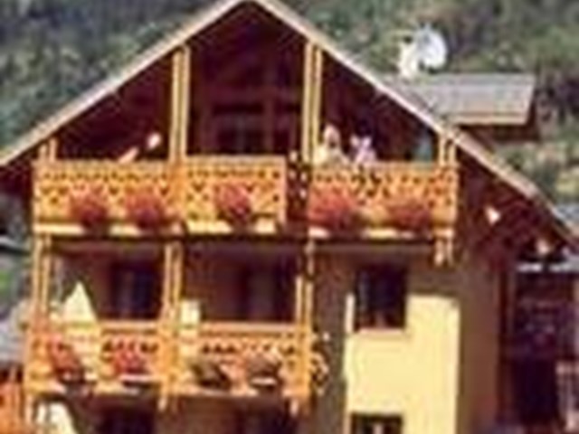 Chalet 11 pers CHALET RIVIERE HIC SA ST CHAFFREY