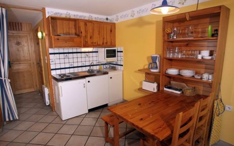 Studio + Coin Montagne 4 Pers BERM/365 MB Location Studio + Coin Montagne 4 Pers BERM/365 MB à LE MONETIER LES BAINS