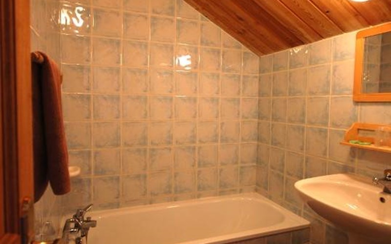 Chalet 14/18 Personnes PYRENE BAR SA Location Chalet 14/18 Personnes PYRENE BAR SA à ST CHAFFREY