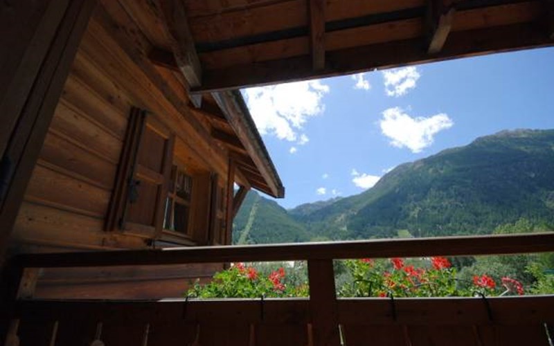 Chalet 14/18 Personnes PYRENE BAR SA Location Chalet 14/18 Personnes PYRENE BAR SA à ST CHAFFREY