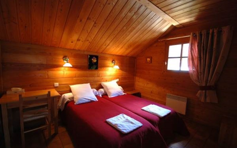 Chalet 14/18 Personnes PYRENE BAR SA Location Chalet 14/18 Personnes PYRENE BAR SA à ST CHAFFREY