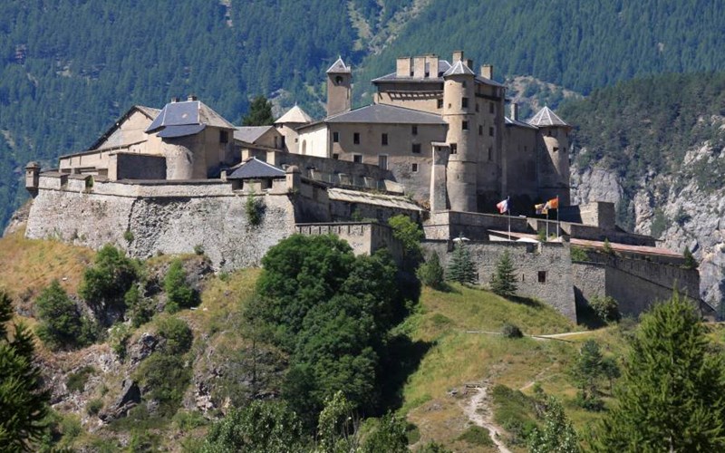 CAMPING LA ROCHETTE Location CAMPING LA ROCHETTE à GUILLESTRE