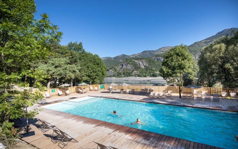 Huttopia Lac de Serre Ponçon Location Huttopia Lac de Serre Ponçon à UBAYE SERRE PONCON