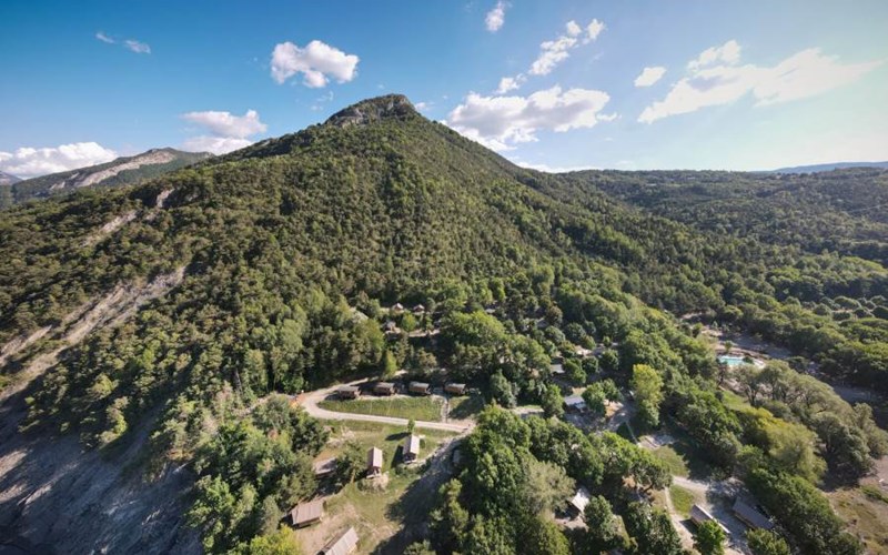 Huttopia Lac de Serre Ponçon Location Huttopia Lac de Serre Ponçon à UBAYE SERRE PONCON