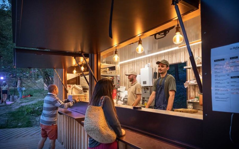 Huttopia Lac de Serre Ponçon Location Huttopia Lac de Serre Ponçon à UBAYE SERRE PONCON