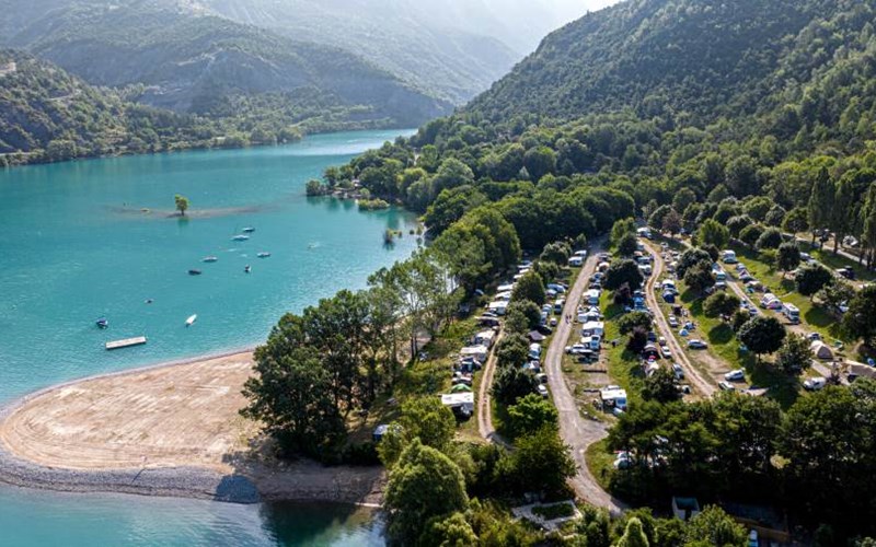 Huttopia Lac de Serre Ponçon Location Huttopia Lac de Serre Ponçon à UBAYE SERRE PONCON