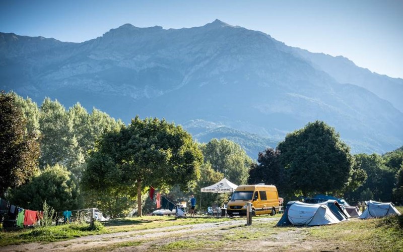 Huttopia Lac de Serre Ponçon Location Huttopia Lac de Serre Ponçon à UBAYE SERRE PONCON