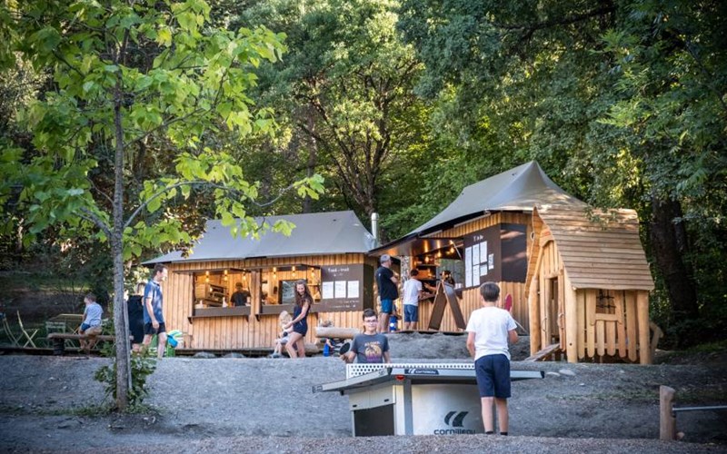 Huttopia Lac de Serre Ponçon Location Huttopia Lac de Serre Ponçon à UBAYE SERRE PONCON