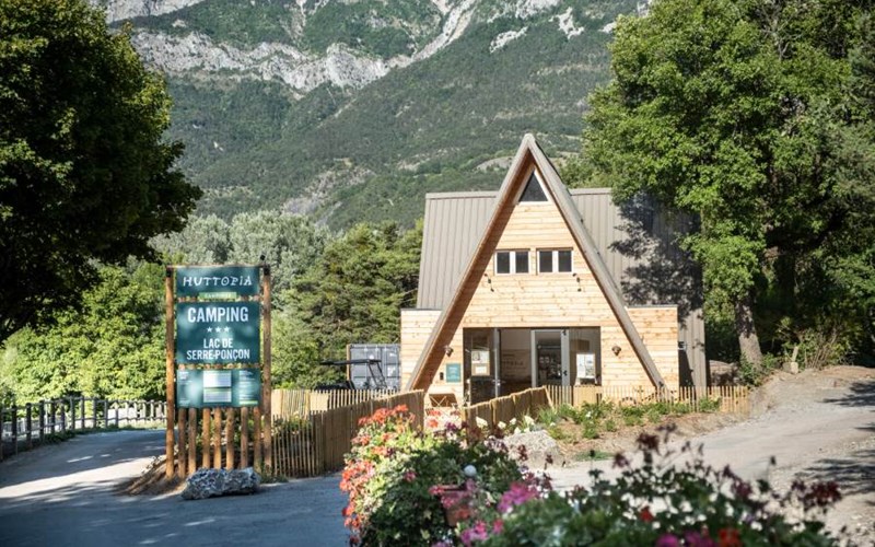 Huttopia Lac de Serre Ponçon Location Huttopia Lac de Serre Ponçon à UBAYE SERRE PONCON