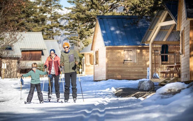 Les Chalets de Huttopia la Clarée Location Les Chalets de Huttopia la Clarée à VAL DES PRES