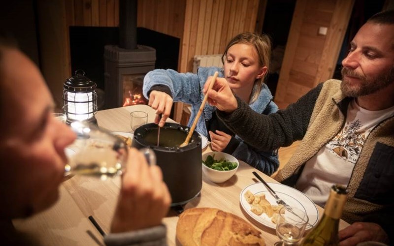 Les Chalets de Huttopia la Clarée Location Les Chalets de Huttopia la Clarée à VAL DES PRES