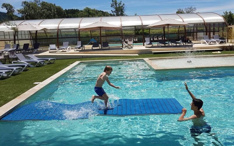 Camping Les Rives du Lac Location Camping Les Rives du Lac à VEYNES