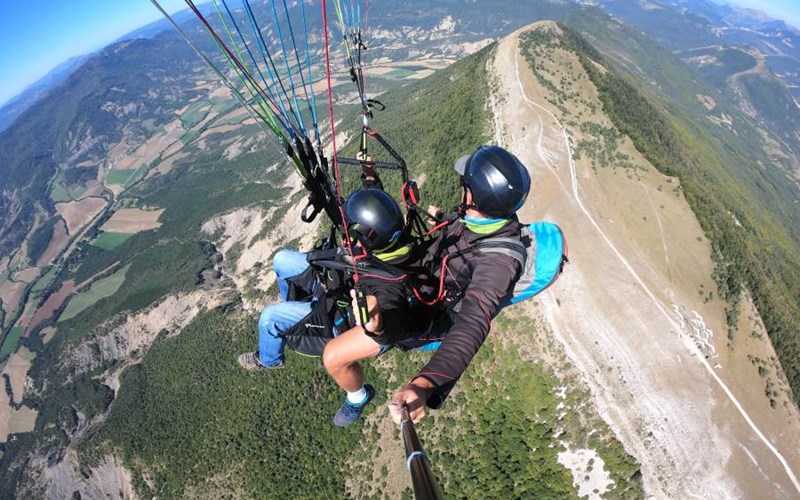 Camping Les Rives du Lac Location Camping Les Rives du Lac à VEYNES
