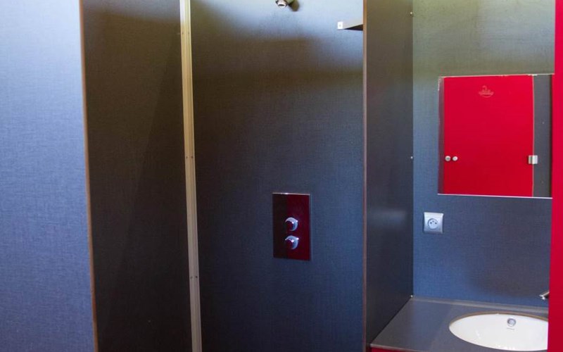 Camping Les Rives du Lac Location Camping Les Rives du Lac à VEYNES