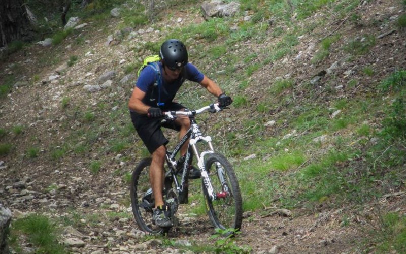 Camping Les Rives du Lac Location Camping Les Rives du Lac à VEYNES