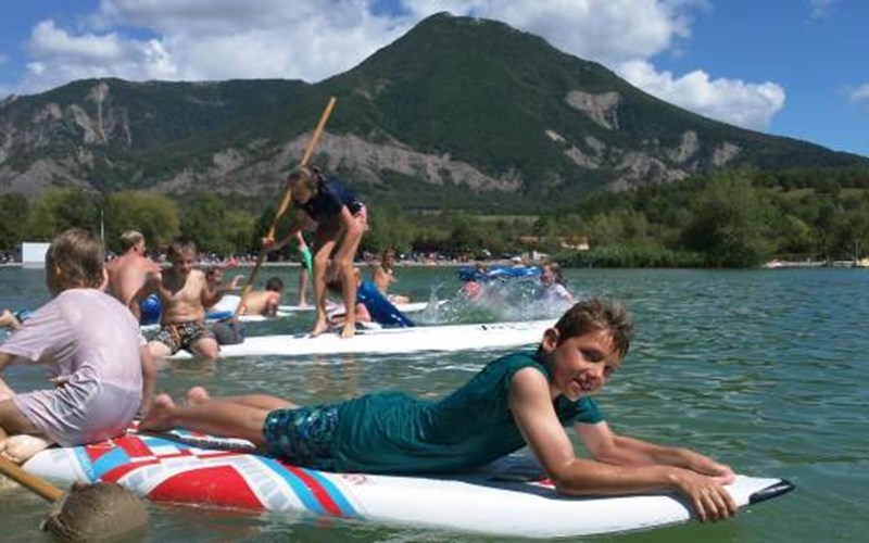 Camping Les Rives du Lac Location Camping Les Rives du Lac à VEYNES