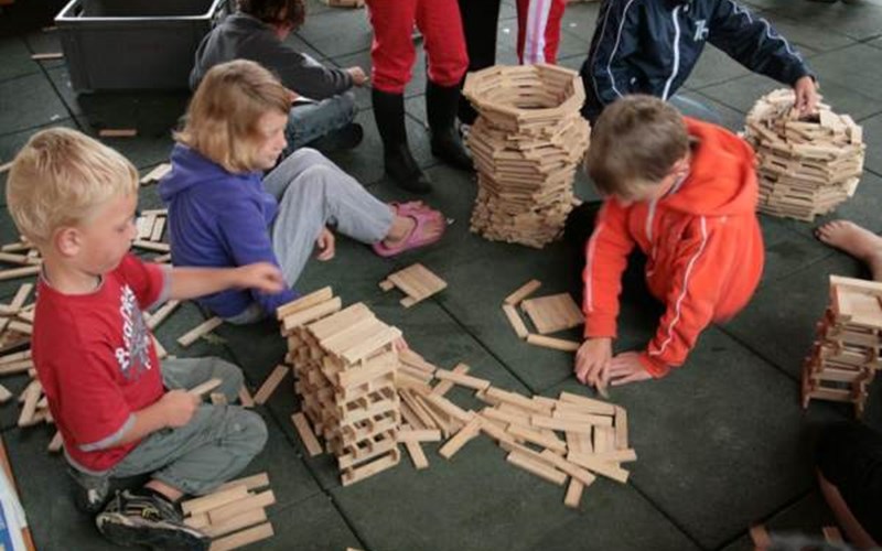 Camping Les Rives du Lac Location Camping Les Rives du Lac à VEYNES