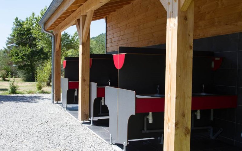 Camping Les Rives du Lac Location Camping Les Rives du Lac à VEYNES