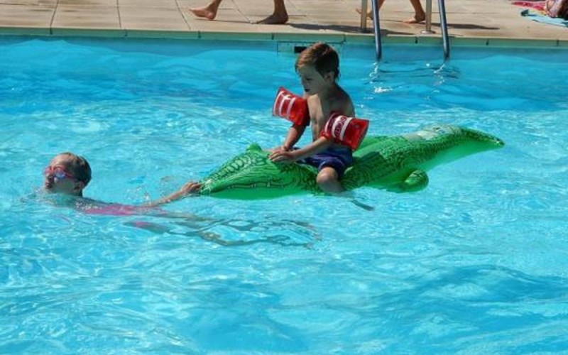 LE PARC DES SERIGONS Location LE PARC DES SERIGONS à LA ROCHE DES ARNAUDS