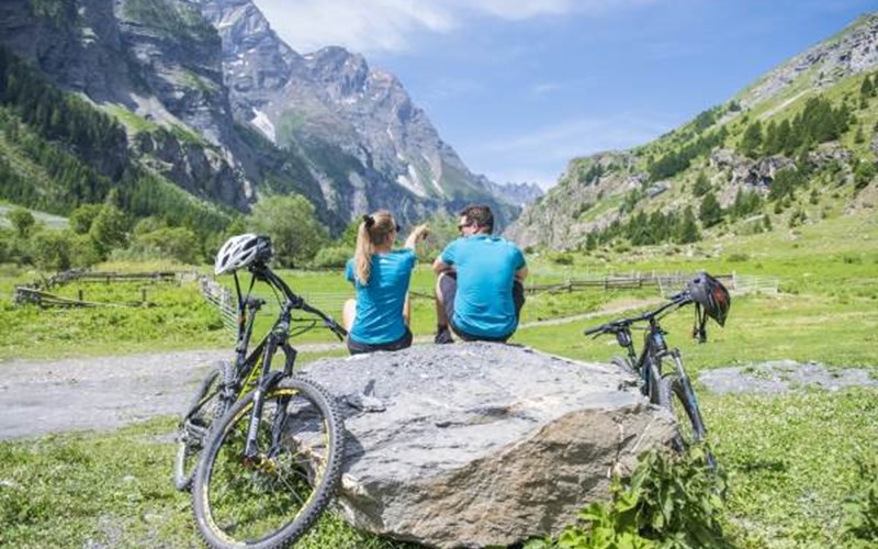 Camping-Caravaneige l'Iscle de Prelles Location Camping-Caravaneige l'Iscle de Prelles à ST MARTIN DE QUEYRIERE