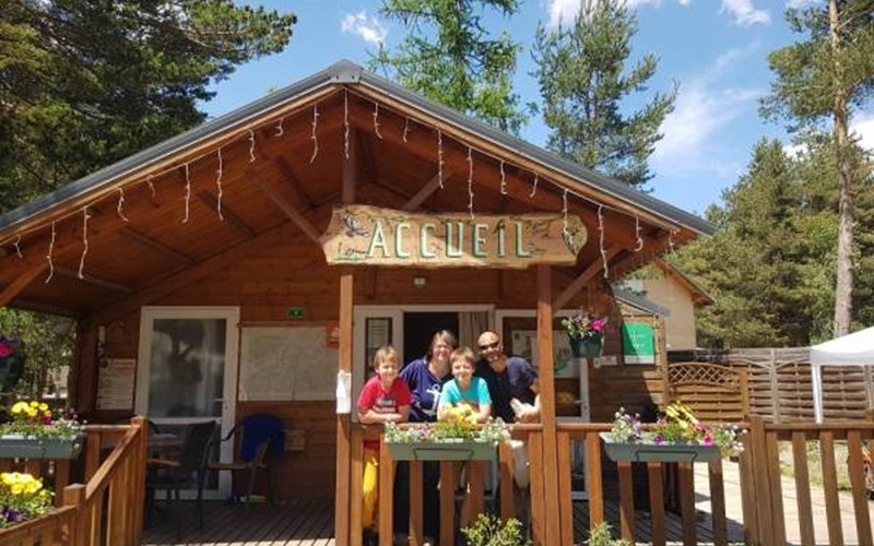 Camping-Caravaneige l'Iscle de Prelles Location Camping-Caravaneige l'Iscle de Prelles à ST MARTIN DE QUEYRIERE