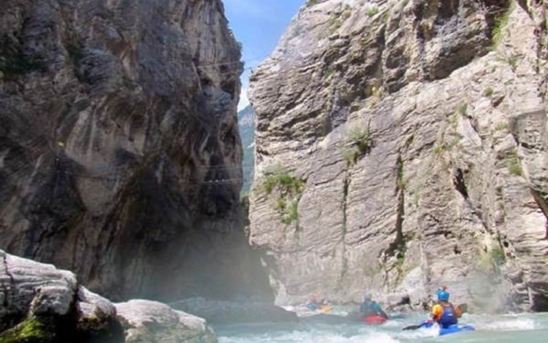 Camping-Caravaneige l'Iscle de Prelles Location Camping-Caravaneige l'Iscle de Prelles à ST MARTIN DE QUEYRIERE