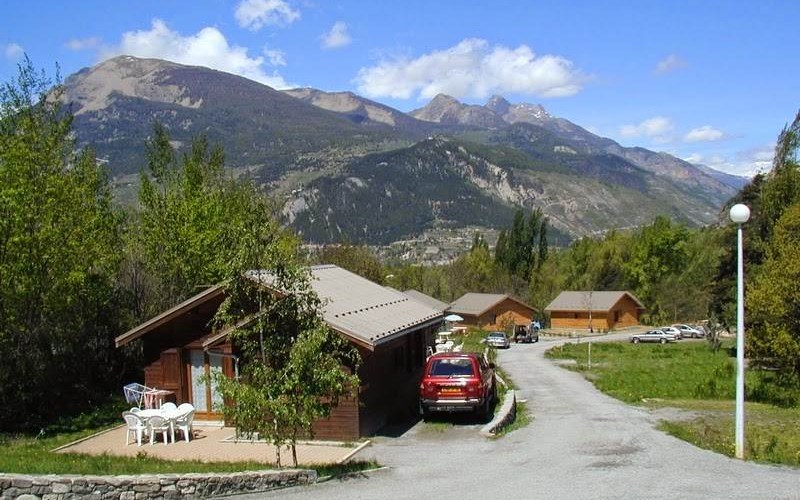 Camping Chalets Résidentiels SAINT JAMES LES PINS Location Camping Chalets Résidentiels SAINT JAMES LES PINS à GUILLESTRE