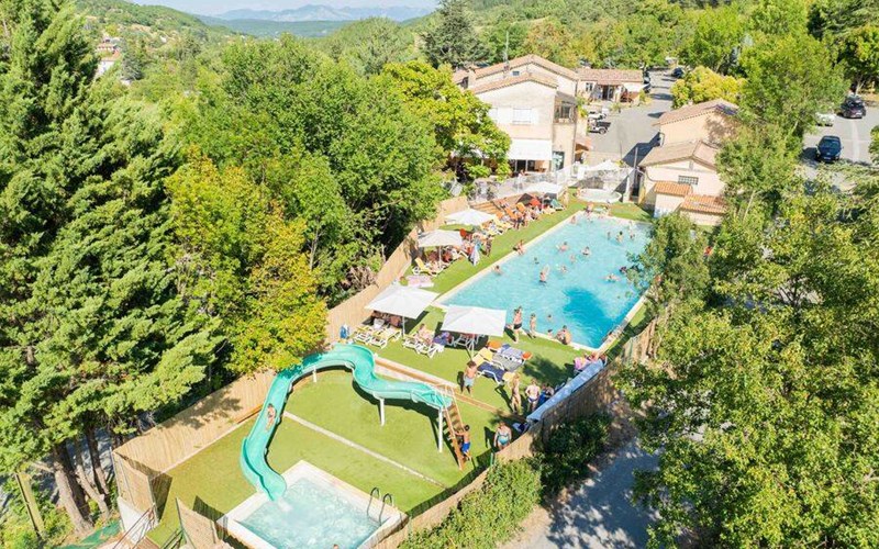 Camping Les Princes d'Orange Location Camping Les Princes d'Orange à ORPIERRE