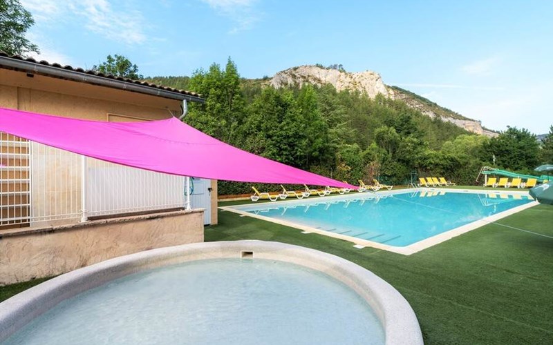 Camping Les Princes d'Orange Location Camping Les Princes d'Orange à ORPIERRE