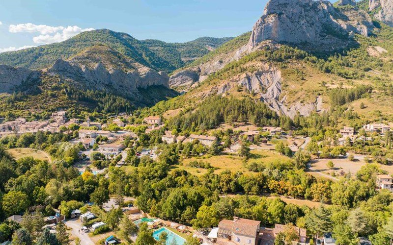 Camping Les Princes d'Orange Location Camping Les Princes d'Orange à ORPIERRE