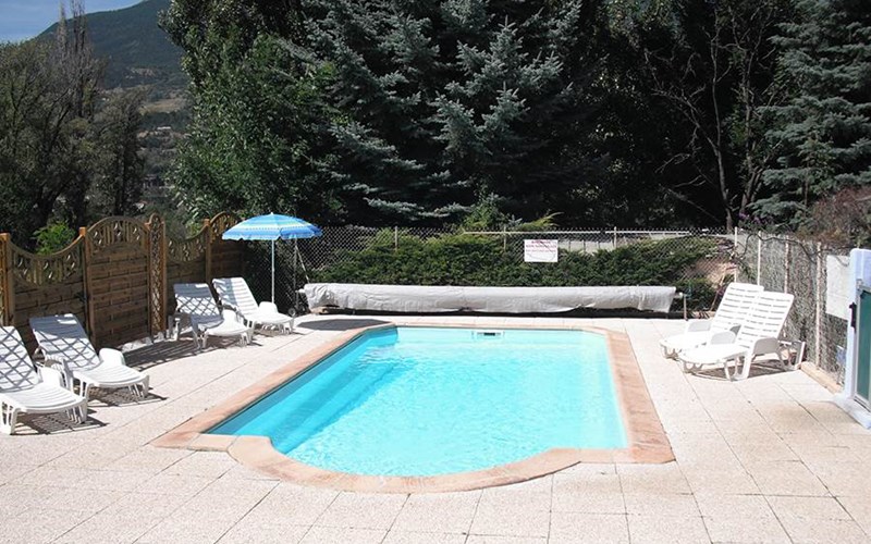 Camping Les Grillons Location Camping Les Grillons à EMBRUN