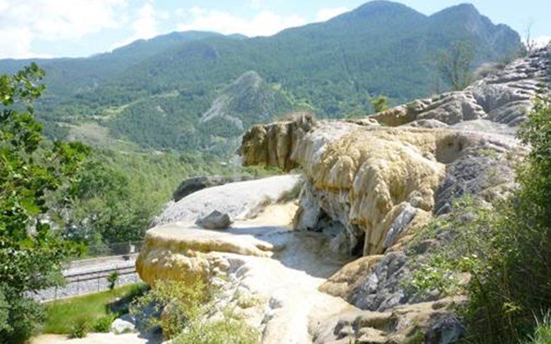 Camping Les Grillons Location Camping Les Grillons à EMBRUN