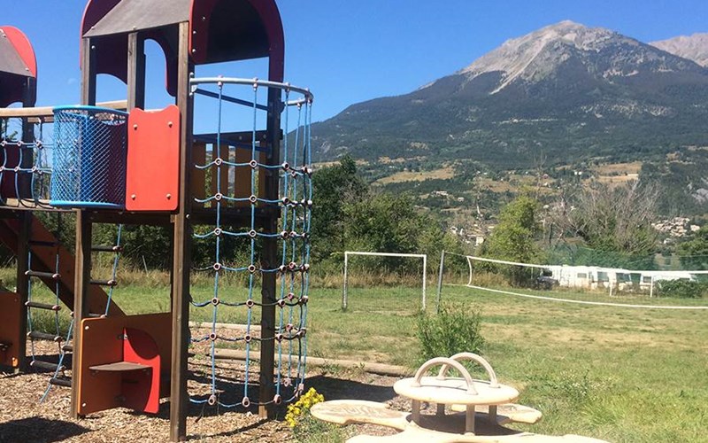 Location Camping Les Grillons à EMBRUN