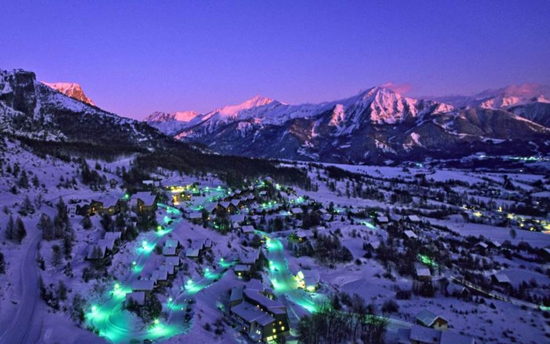 LES CHALETS SHANGRILA Location LES CHALETS SHANGRILA à ST MICHEL DE CHAILLOL