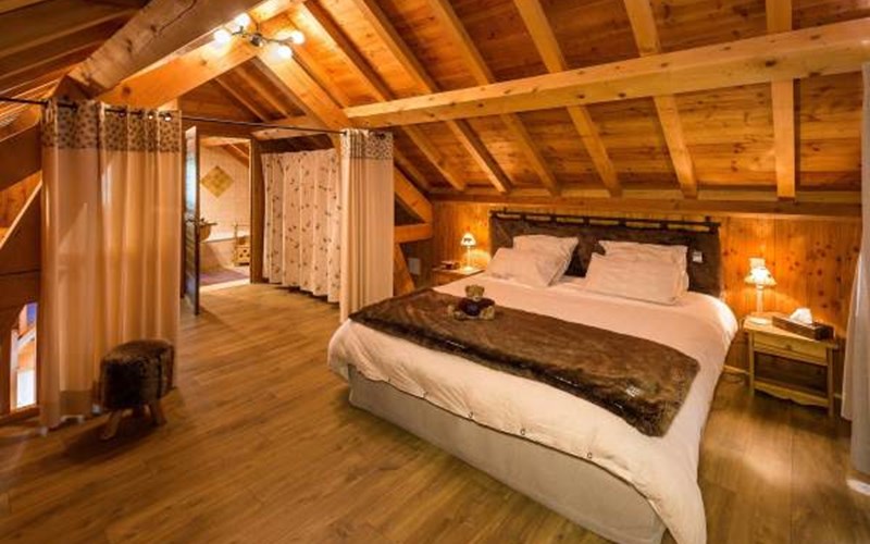 LES CHALETS SHANGRILA Location LES CHALETS SHANGRILA à ST MICHEL DE CHAILLOL